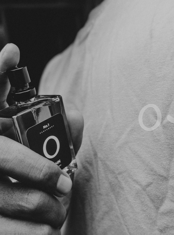 John&Jill Bundling Oversize Shortsleeve + John Perfume No. 1