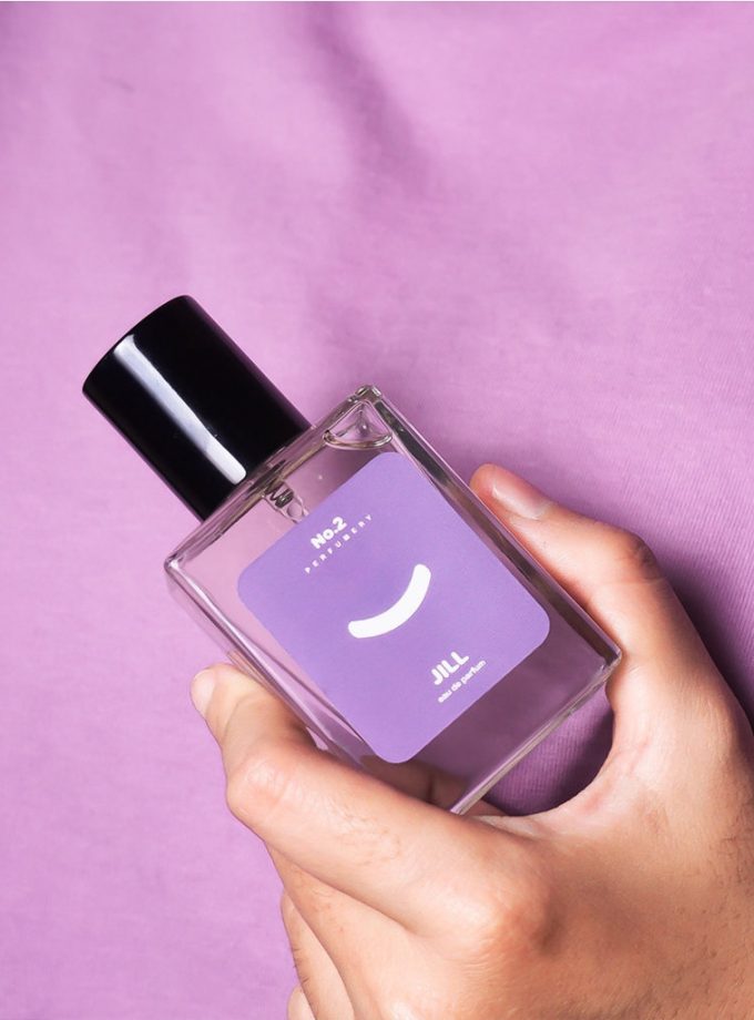 John&Jill Bundling Oversize Shortsleeve + Jill Perfume No. 2